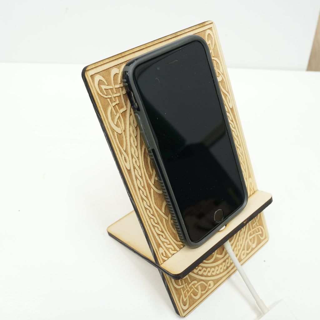 Easel - Cell phone and Pad - Celtic Design