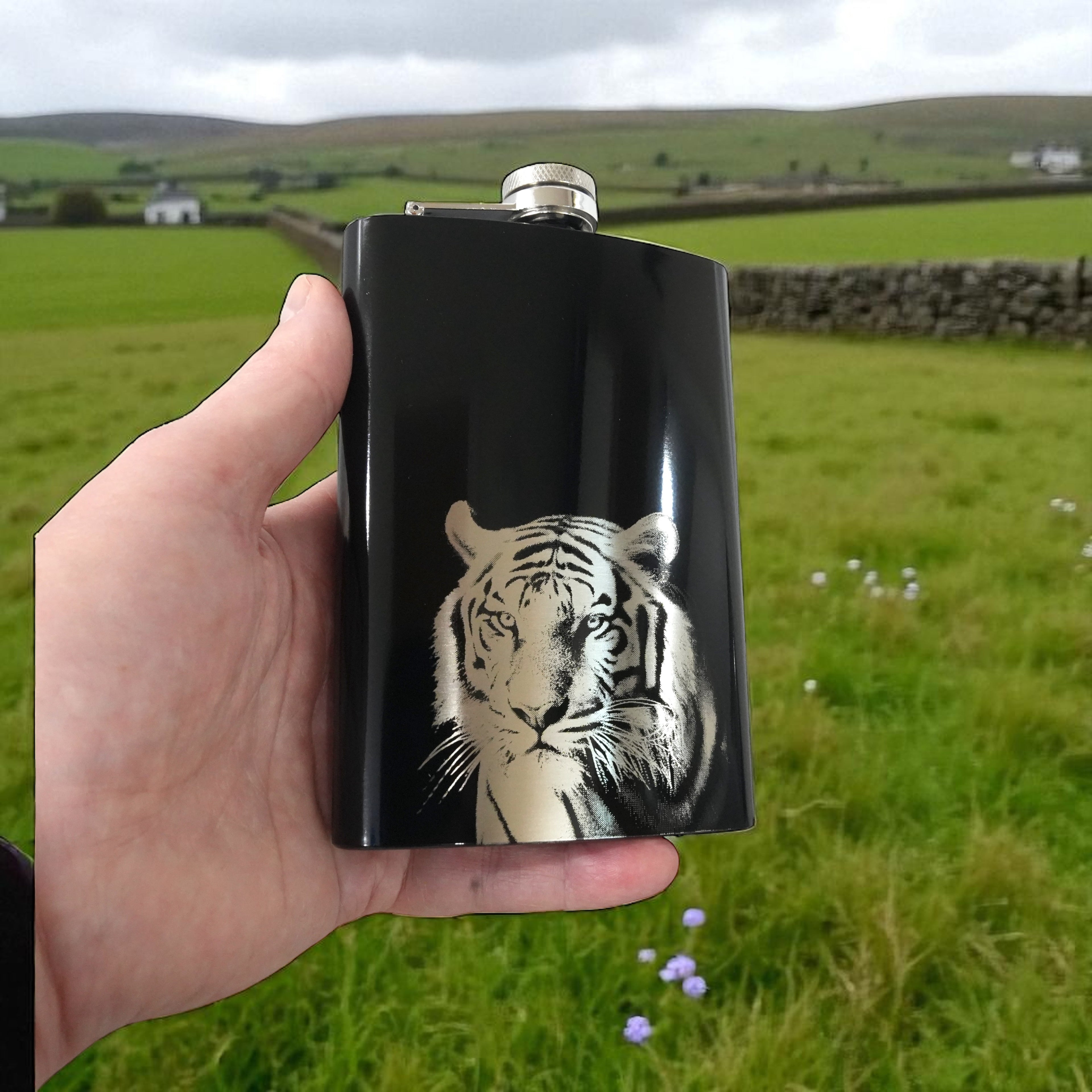 8oz Black - Tiger - Black Flask