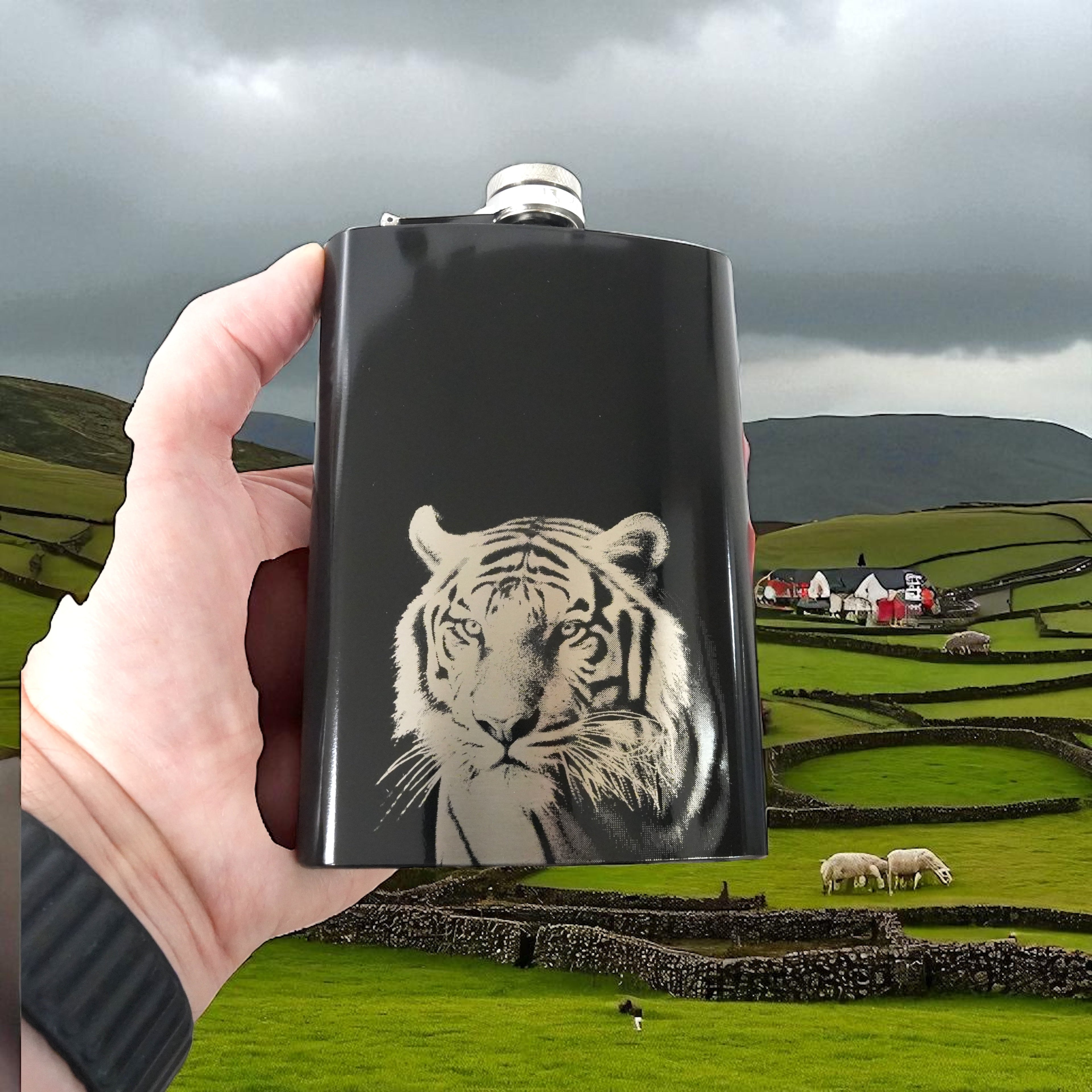 8oz Black - Tiger - Black Flask