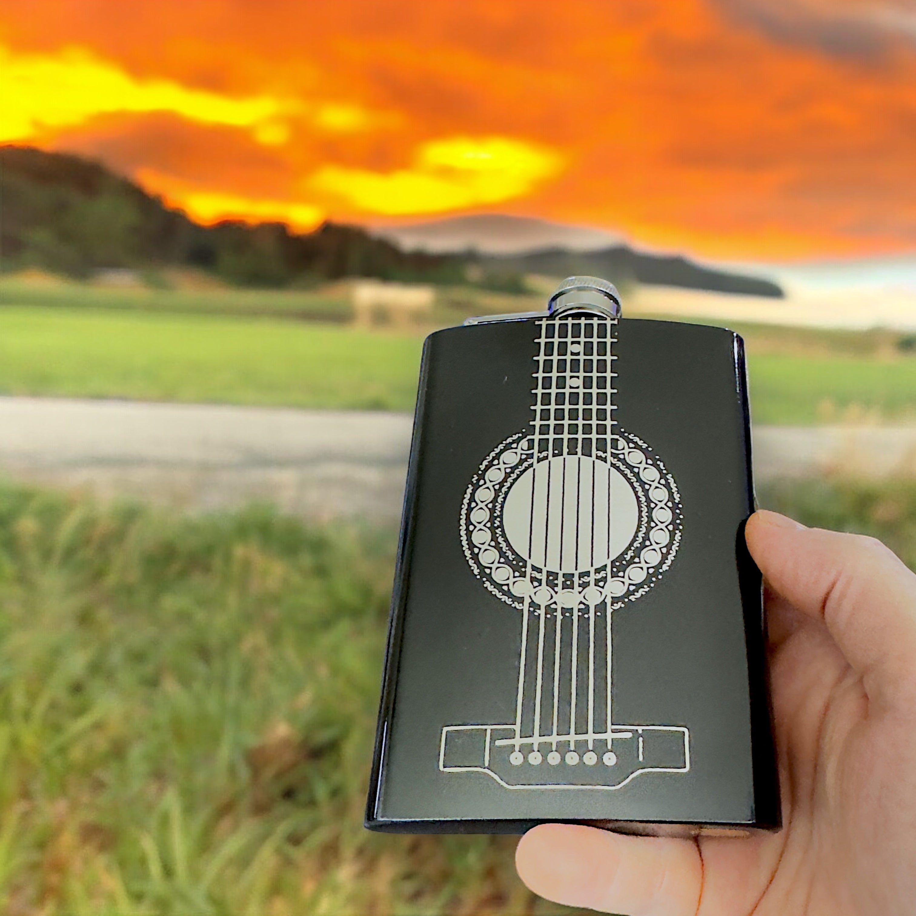 8oz BLACK Acoustic Guitar Flask