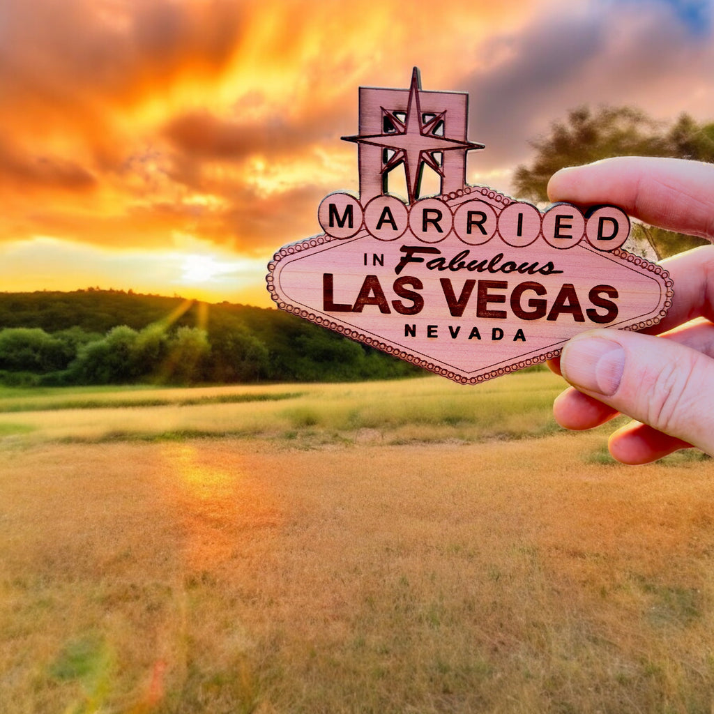 Cedar Ornament - Married in Las Vegas - Raw Cedar 3x3in