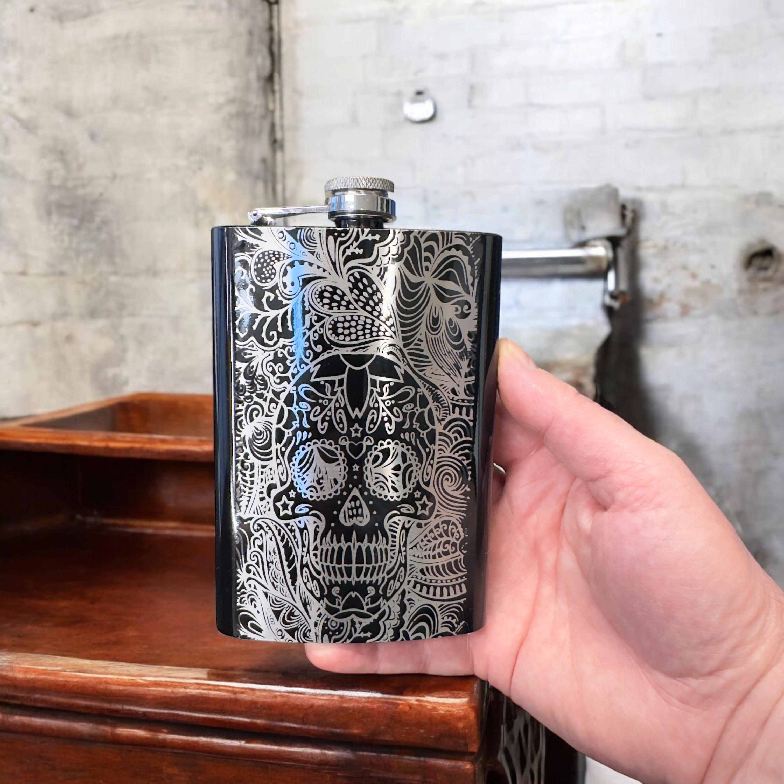 8oz BLACK Sugar Skull Pattern Flask