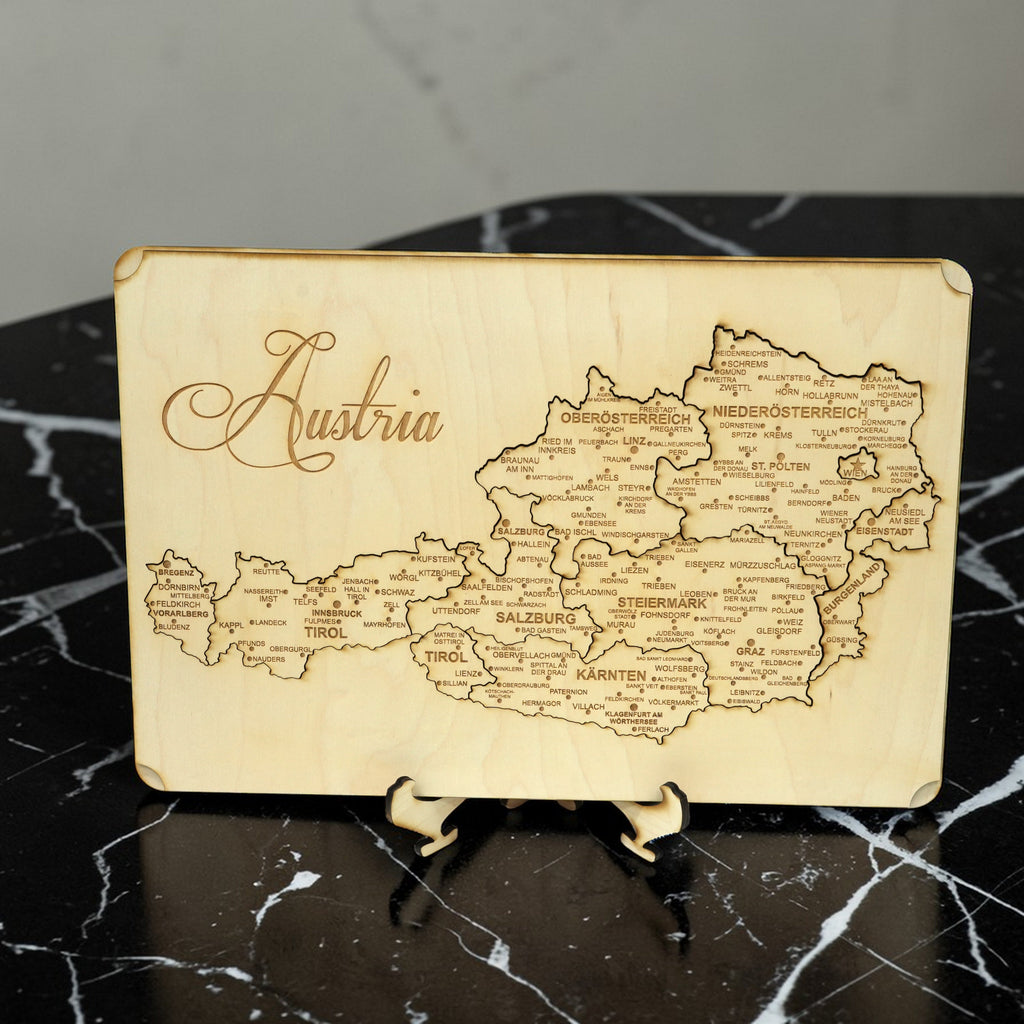 Australia Puzzle Map - Art Kit - Raw Wood 12x18 - 8 Pieces - With Stand