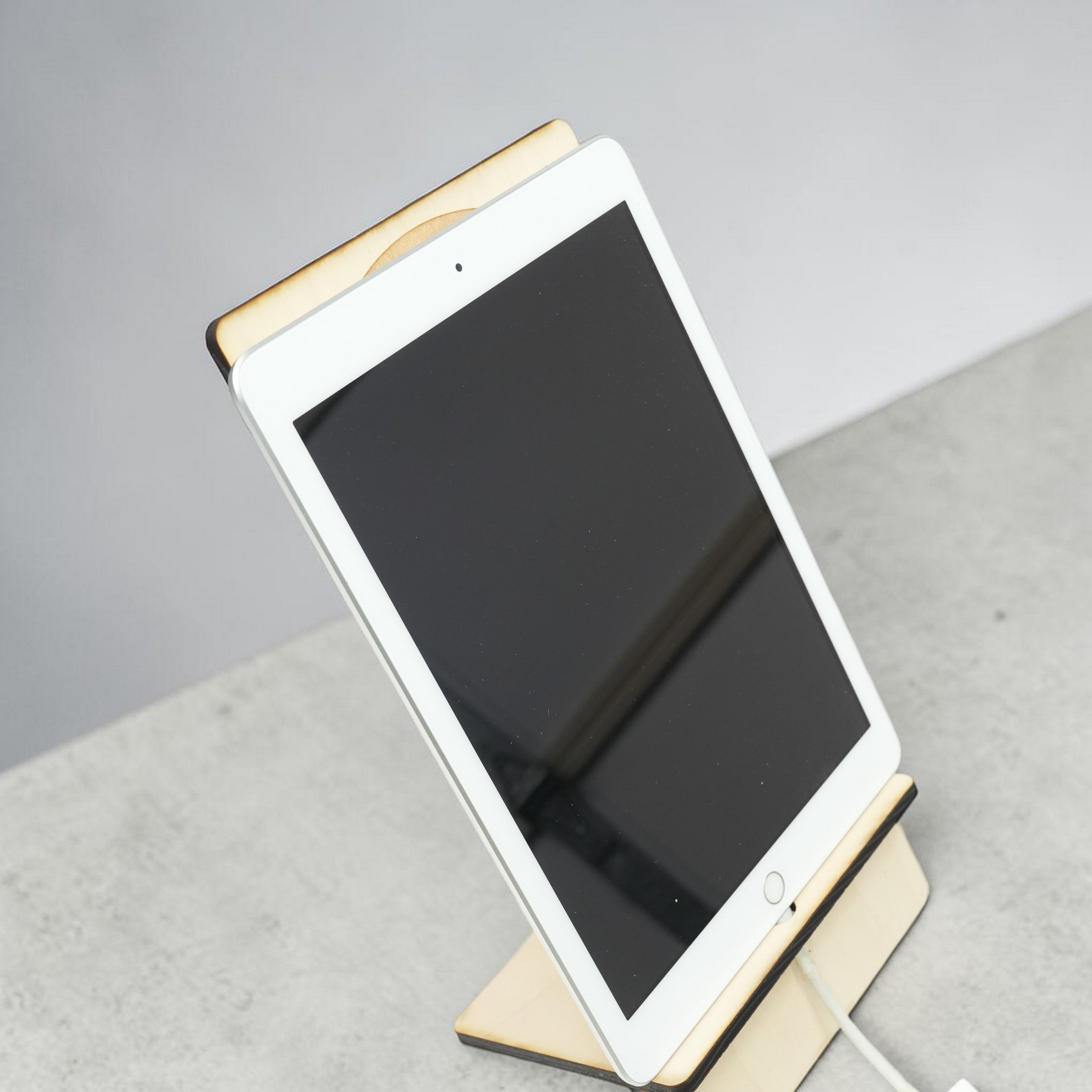 Easel - Cell phone and Pad - Demon Trap