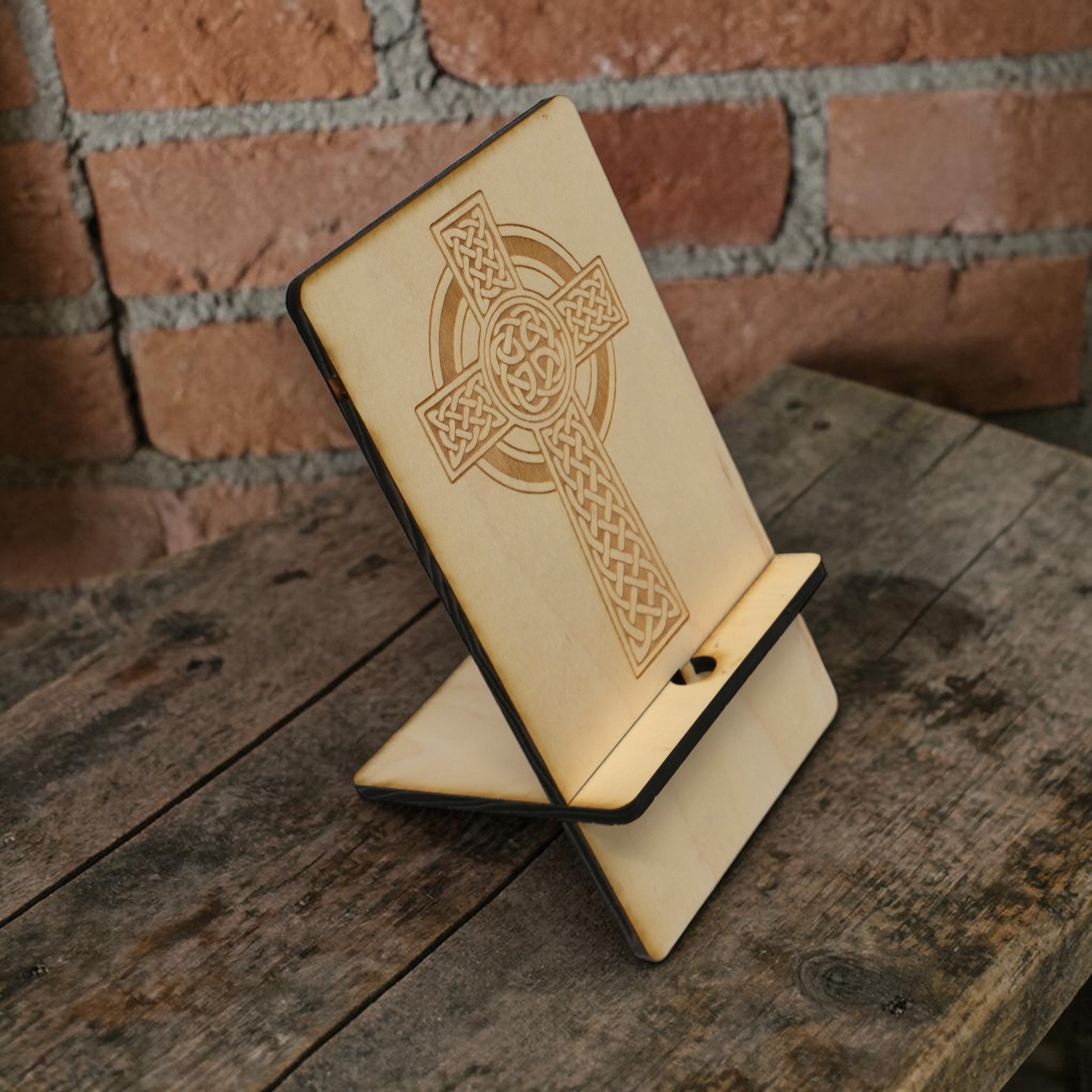 Easel - Cell phone and Pad - Celtic Cross