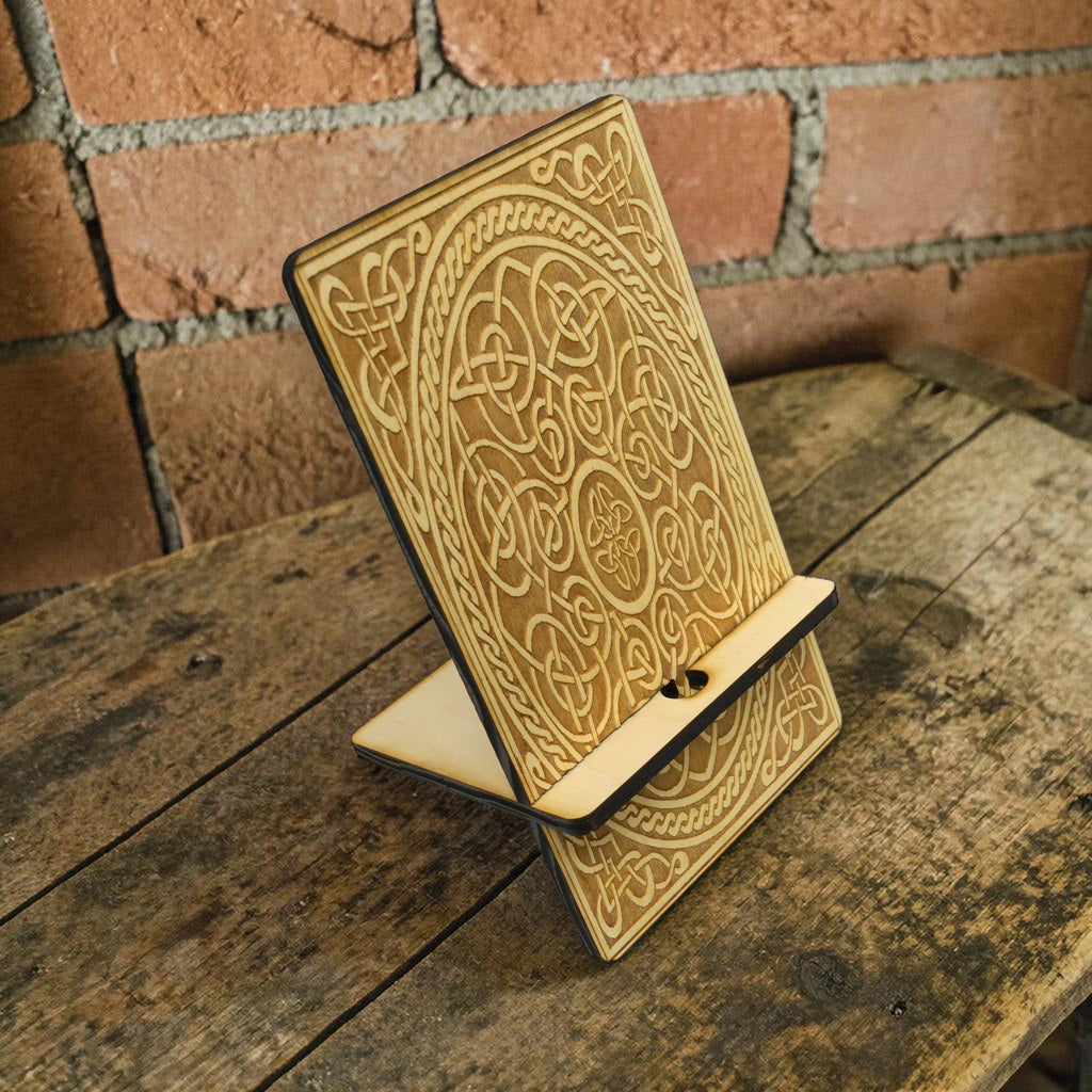Easel - Cell phone and Pad - Celtic Design